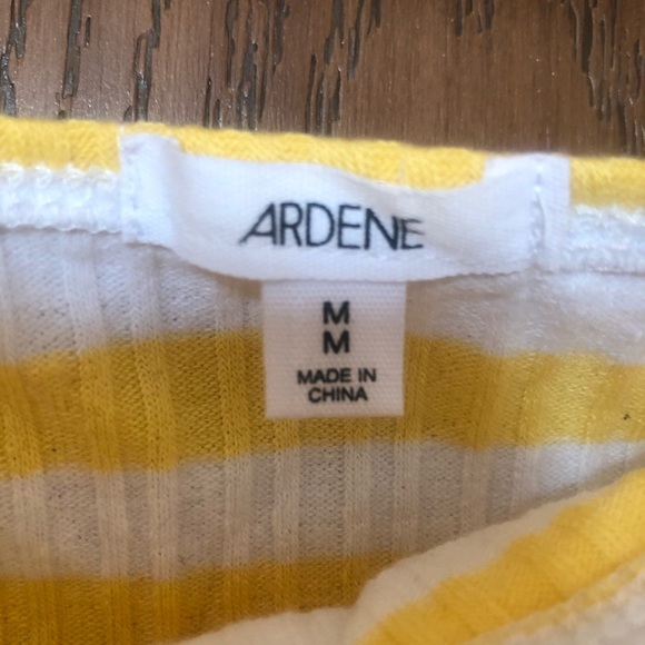 Off shoulders crop top - Picture 3 of 4